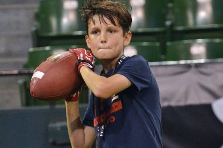 Vivian Lake Brady também é meia-irmã de Tom Brady's son from another relationship, Jack Brady.