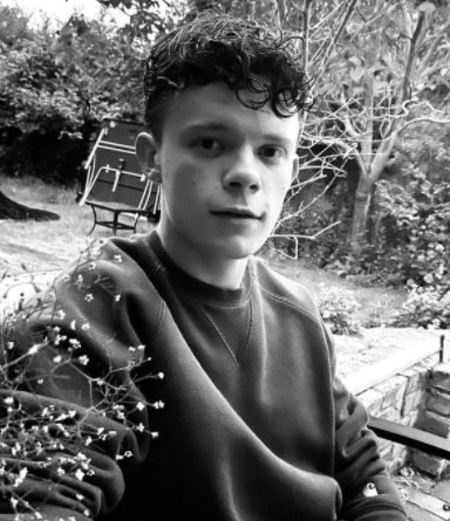   harry holanda's father, Dominic Holland is a comedian, author, and showrunner. His father is also the winner of the 1993 Perrier Best Newcomer Award in Edinburgh.