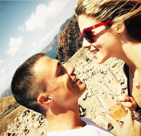 Emily Bett Rickards Colton Haynes