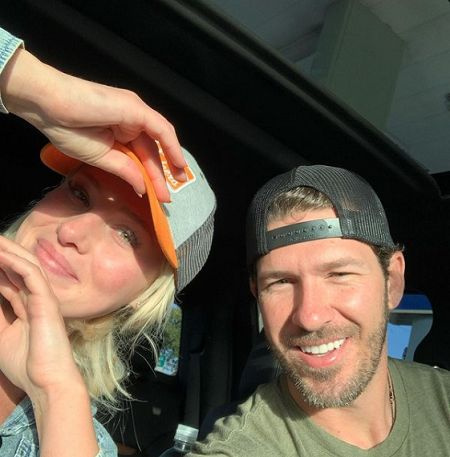   Tomi Lahren's new bae J.P. Arencibia.