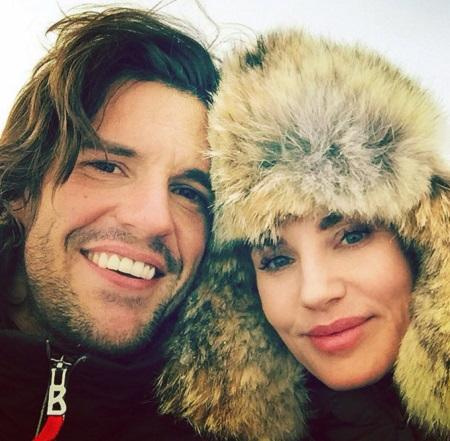   Brandon und seine Partnerin Tana sind seit 2005 verheiratet.