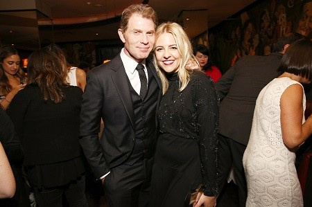 Bobby Flay e sua namorada Heléne Yorke namoraram por mais de um ano.