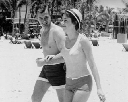   La comica vincitrice di un Emmy Carol Burnett con il suo ex marito e produttore Joe Hamilton