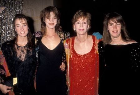   Carol con le sue figlie, Carrie, Jody ed Erin