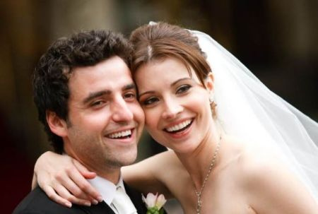 David Krumholtz's wife, Vanessa Britting is an actress known for her appearance in The Young And The Restless.