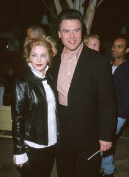 Alumno de Dallas y Elvis Presley's ex-wife, Priscilla Presley with her former boyfriend and tech entrepreneur Marco Garibaldi.