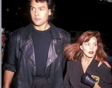Marco Garibaldi, director de Mighty Morphine Power Rangers, con su exnovia Priscilla Presley.