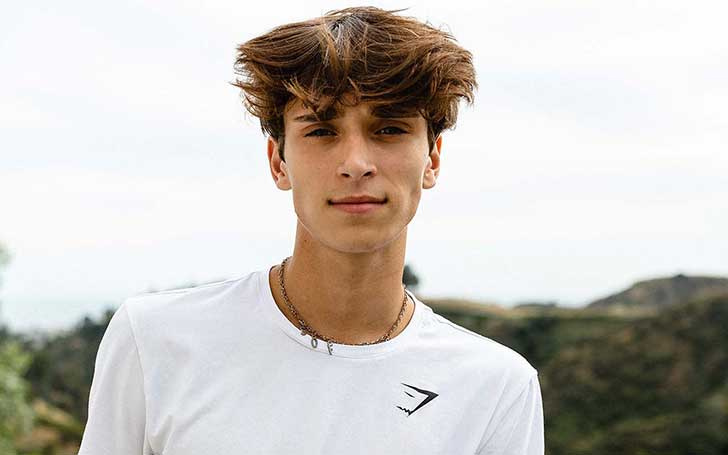   Quem é a namorada de Josh Richards? Seu relacionamento com Nessa Barrett