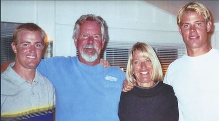   Jake Donovan ist der Bruder von 90120-Schauspieler Trevor Donovan.