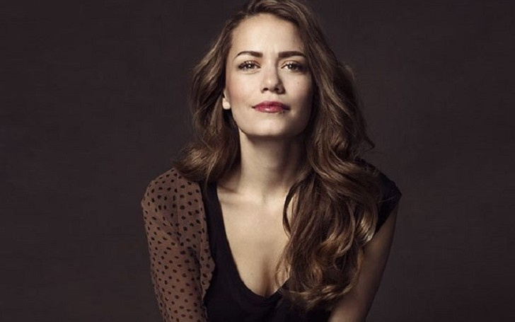 Bethany Joy Lenz Marido, filhos e fatos que cercam sua vida amorosa