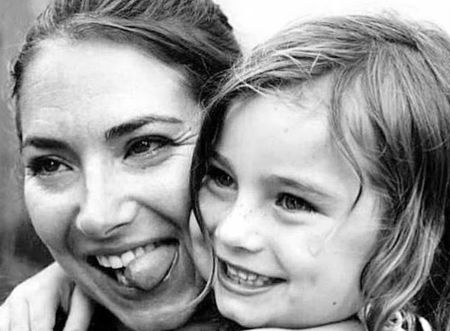 Rebecca Soteros avec elle et sa fille de Paul Walker, Meadow Walker