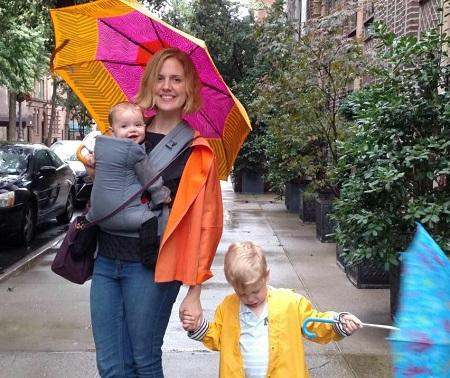 Su hija con sus propios hijos.