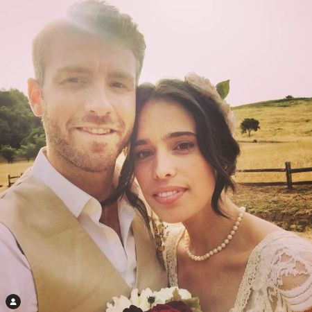 Chelsea Tyler e seu marido Jon Foster no dia do casamento