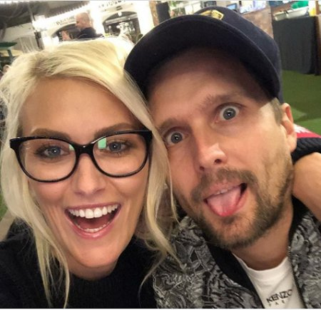 Alexandra Mary Hirschi und Ehemann Nik Hirschi sind seit Jahren verheiratet.