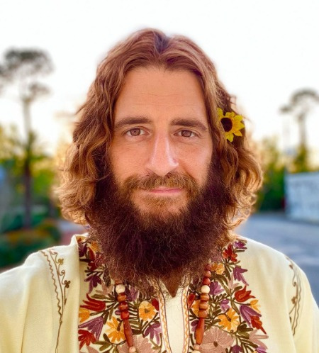 Jonathan ainda não é casado