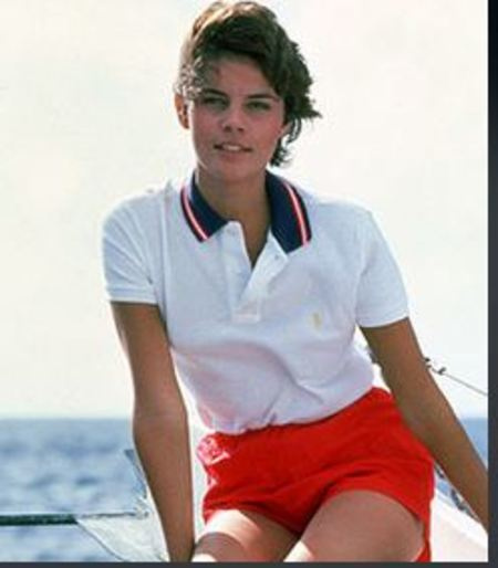 Raquel Welch's daughter, Tahnee Welch grew up mostly spending her time between Spain, England, and Italy. Later, she returned to an all-girls school in the United States. Welch has an older sister, Damon Welch, also an actor.