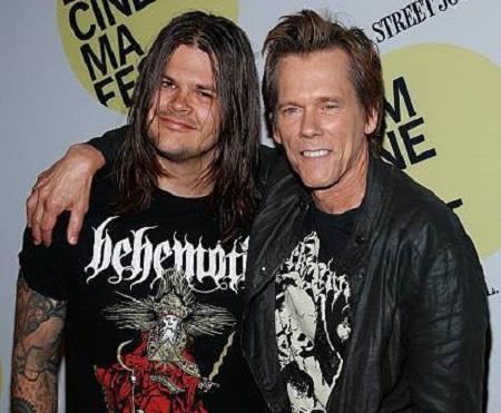 ¿Qué hace Kevin Bacon?'s Son Travis Bacon do?