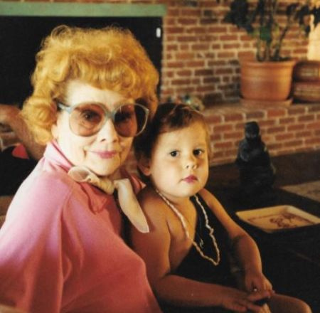 Lucille Ball con su nieta Katharine Luckinbill.