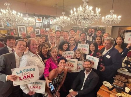   Jeff Halperin wurde 1972 geboren