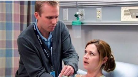 jenna fischer's husband, Lee Kirk is an actor, writer, and producer known for directing films The Giant Mechanical Man and Ordinary World.