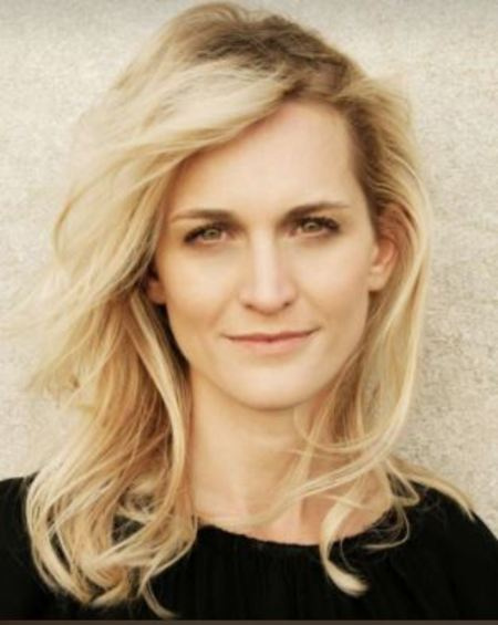 Adam e sua moglie sono anche apparsi insieme in diverse serie e film. Uno di loro è HBO's Girls.