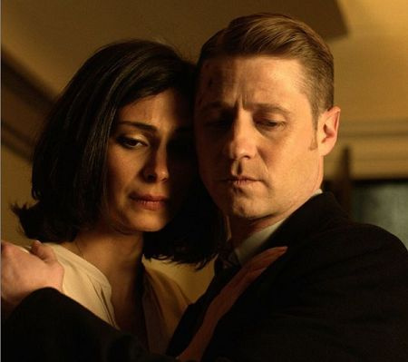 Ben McKenzie e sua esposa Morena Baccarin.