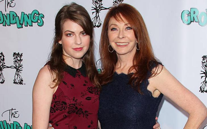 ¿Quién es Sadie Pierson? Insight La vida de la hija de Cassandra Peterson