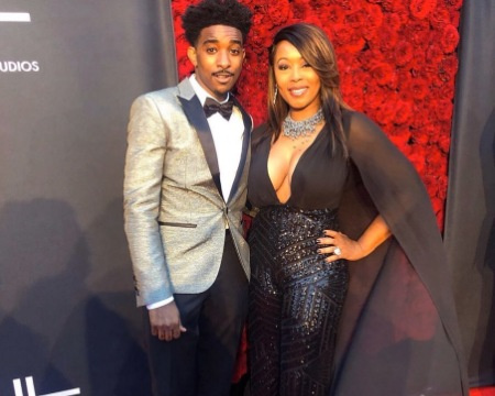Jordan L. Jones foi criado por sua mãe solteira Ptosha Storey