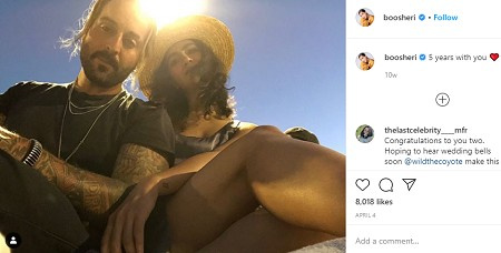 Nikohl Boosheri y su novio Wild the Coyote