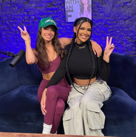 Aliza Jane et le podcast