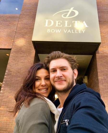 Greyston Holt y su futura esposa Cristina
