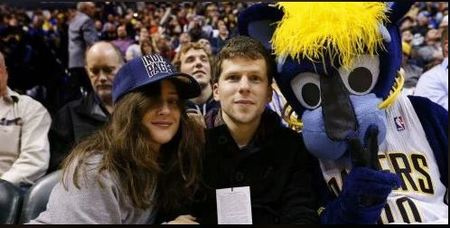 Jesse Eisenberg y su entonces novia hicieron pública su relación en enero de 2016.