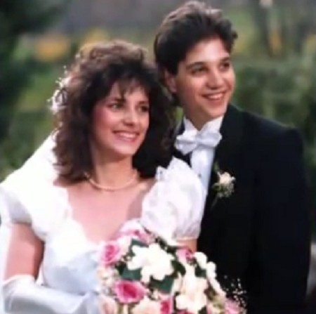 Phyllis y su esposo en su boda.