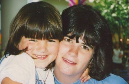 Carlie Jo Howell mère