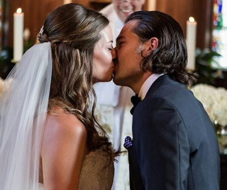 Linzey Rozon e o marido Tim Rozon no dia do casamento.