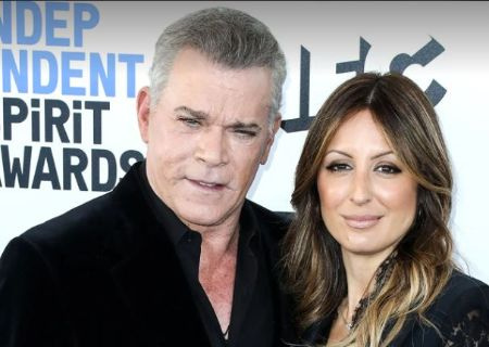   Der Hannibal-Schauspieler Ray Liotta mit seiner Verlobten Jacy Nittolo