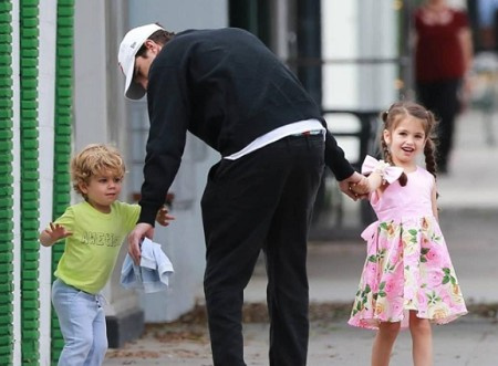 filhos de Ashton Kutcher