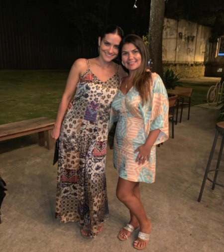   Samara Saraiva con su hermana mayor Maria Peres Horta.