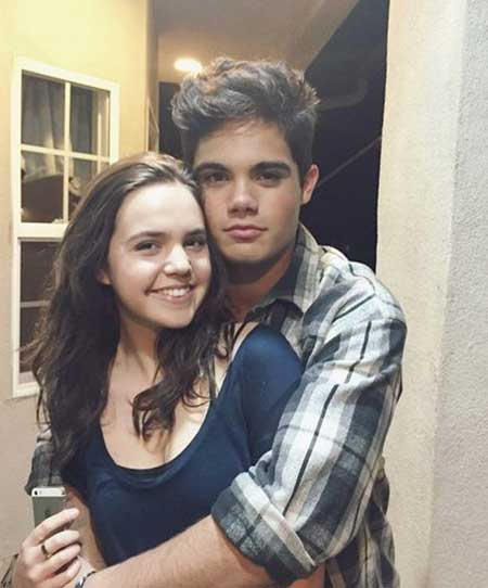 Bailee Madison y su ex novio Emery Kelly