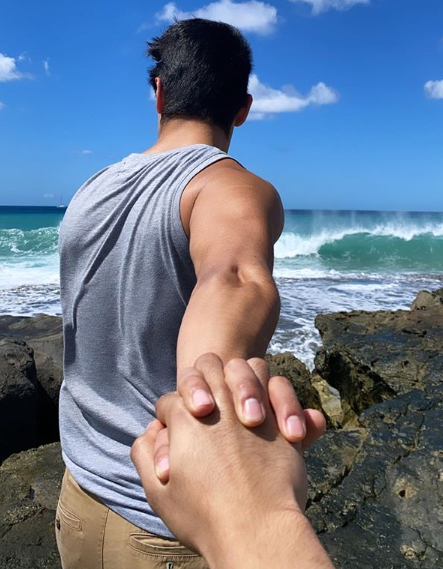   Il fidanzato di Bretman Rock come si vede nella foto.