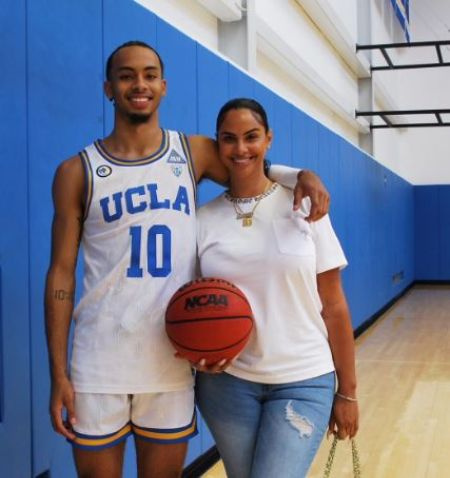 La modelo y embajadora de marca Johanna con su hijo y el jugador de baloncesto de UCLA Aamir