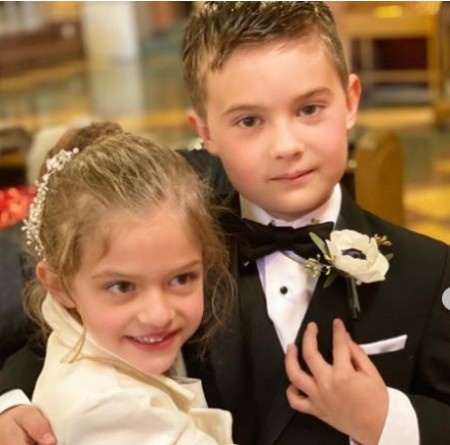 Elizabella Dylan Bugliari tiene un hermano