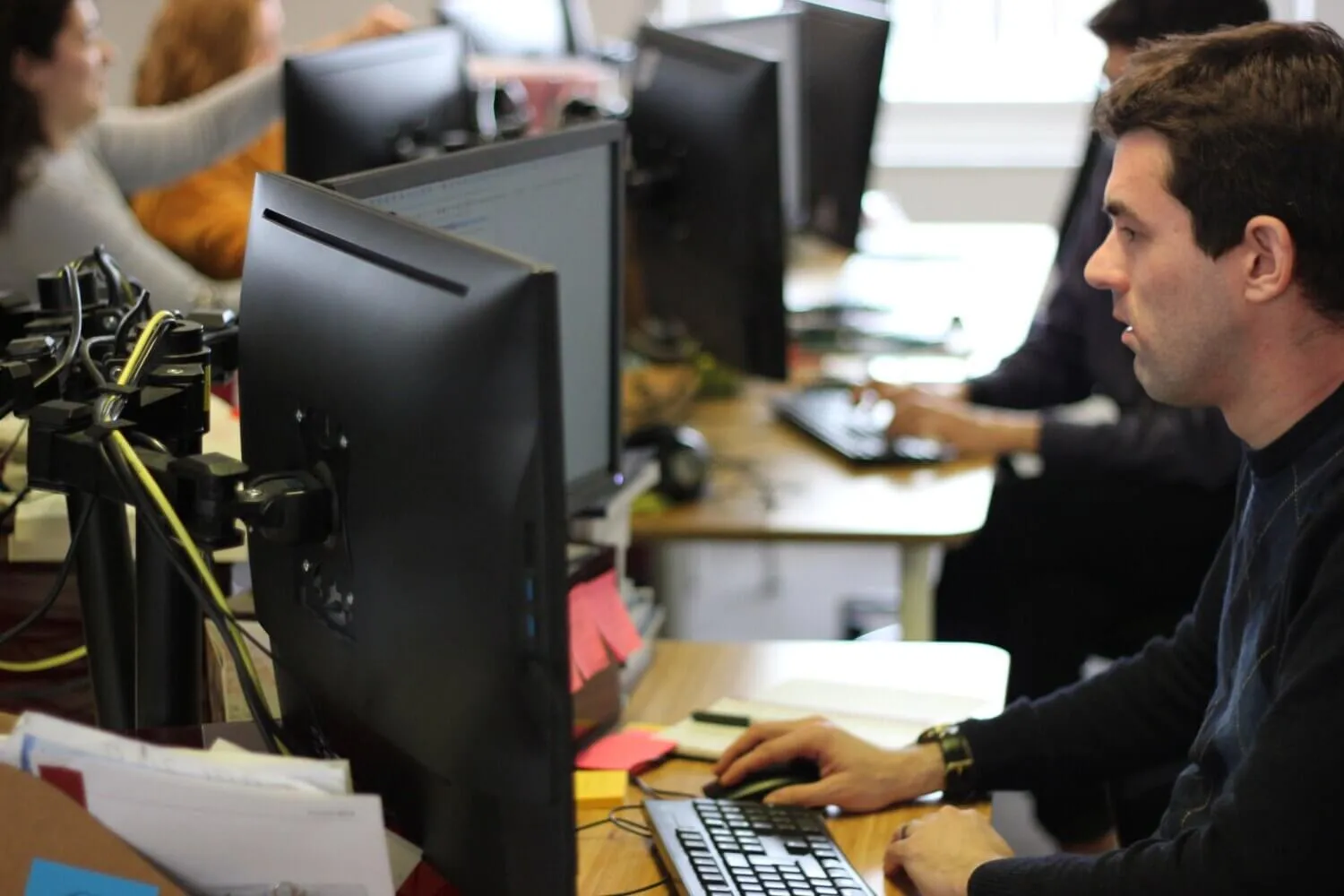 Identificando as agulhas prejudiciais no palheiro: como os verificadores de fatos selecionam o que verificar