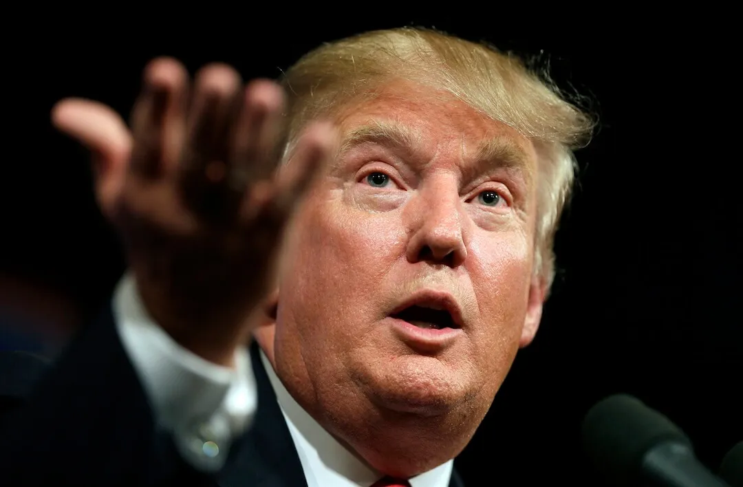 10 anos após o primeiro discurso de Trump, ainda estamos verificando os fatos das mesmas alegações falsas