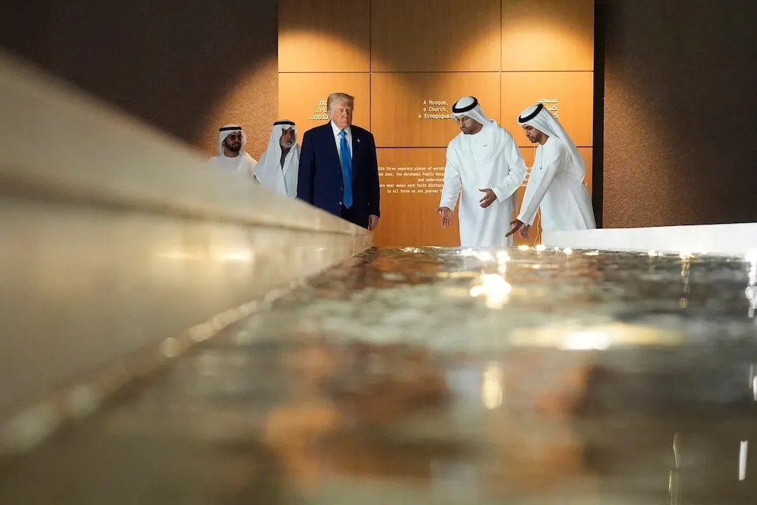 Laut Trump haben die USA in diesem Jahr Investitionen im Wert von mindestens 18 Billionen US-Dollar gesichert. Das ist falsch