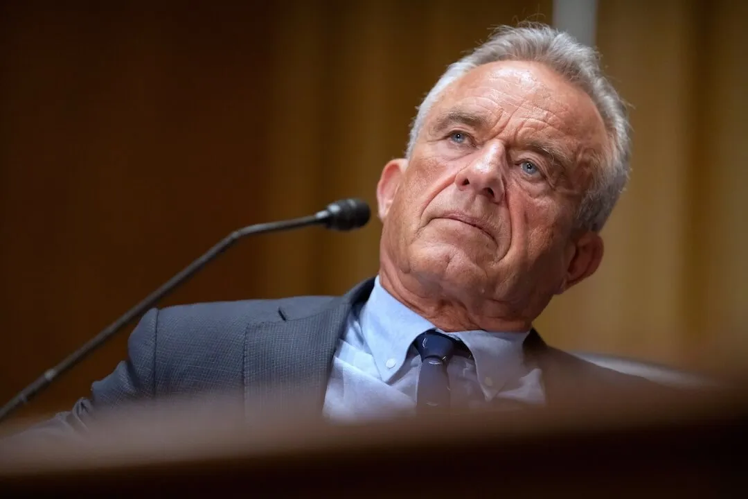 Robert F. Kennedy Jr. disse que “todos podem tomar” a vacina COVID-19. Isso é verdade?