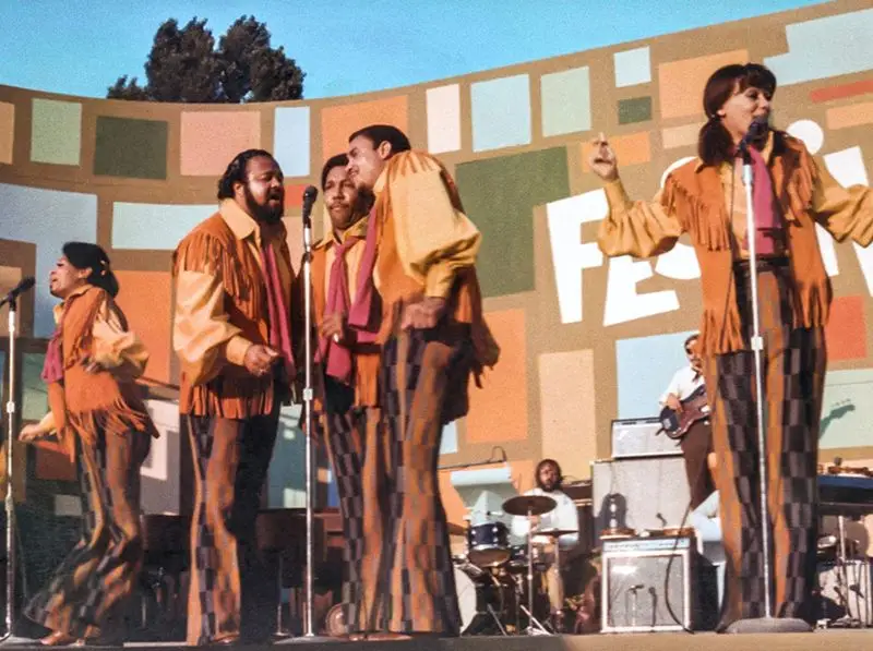 Revisión de Summer of Soul: Questlove cuenta la historia de una gloriosa negrura ahogada por Woodstock