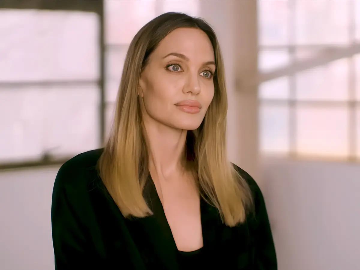 Daniel Radcliffe y Angelina Jolie ganan los primeros premios Tony