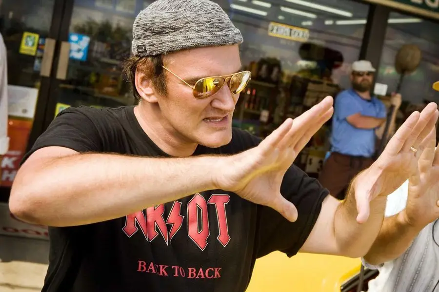 Quentin Tarantino dice que lanzaría a Adam Driver como Rambo