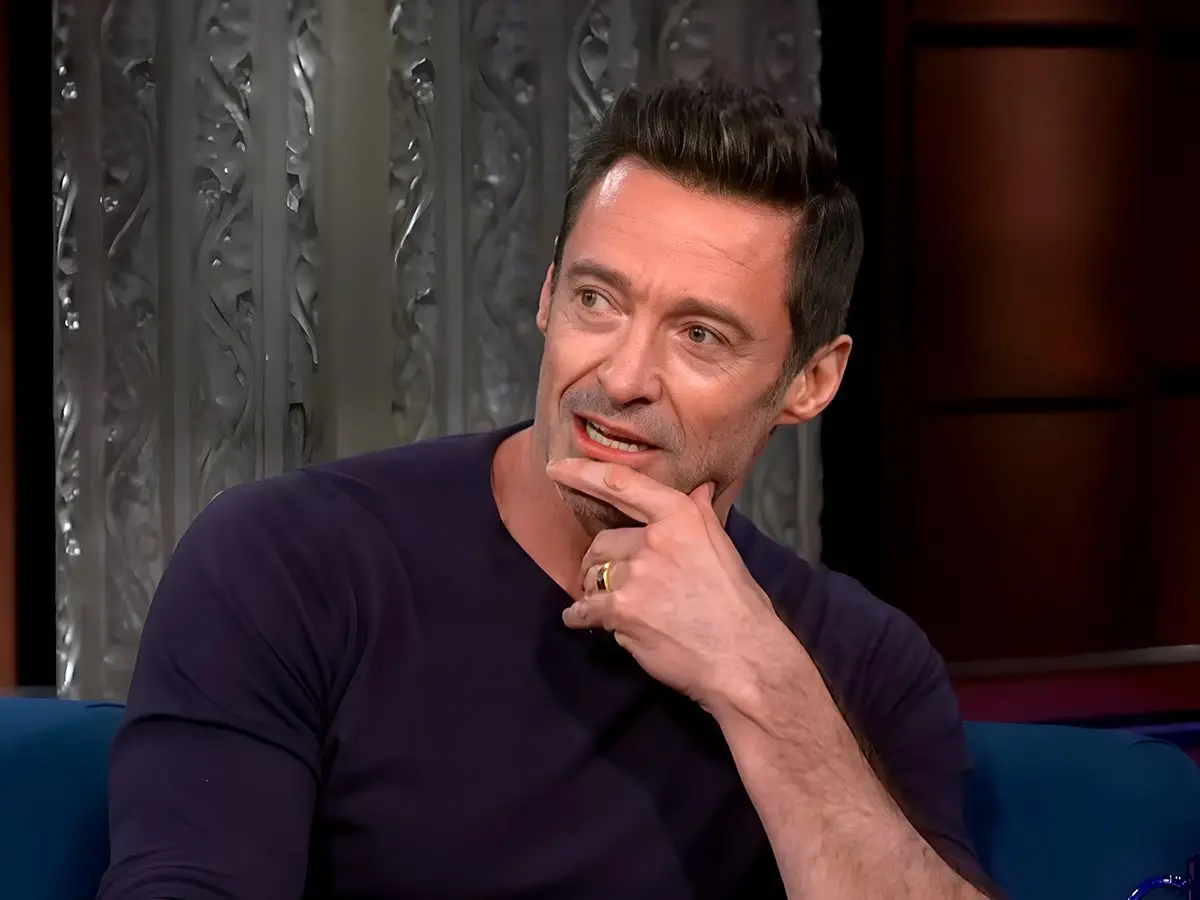 Hugh Jackman e Jodie comem para brincar em um novo passeio no Robin Hood